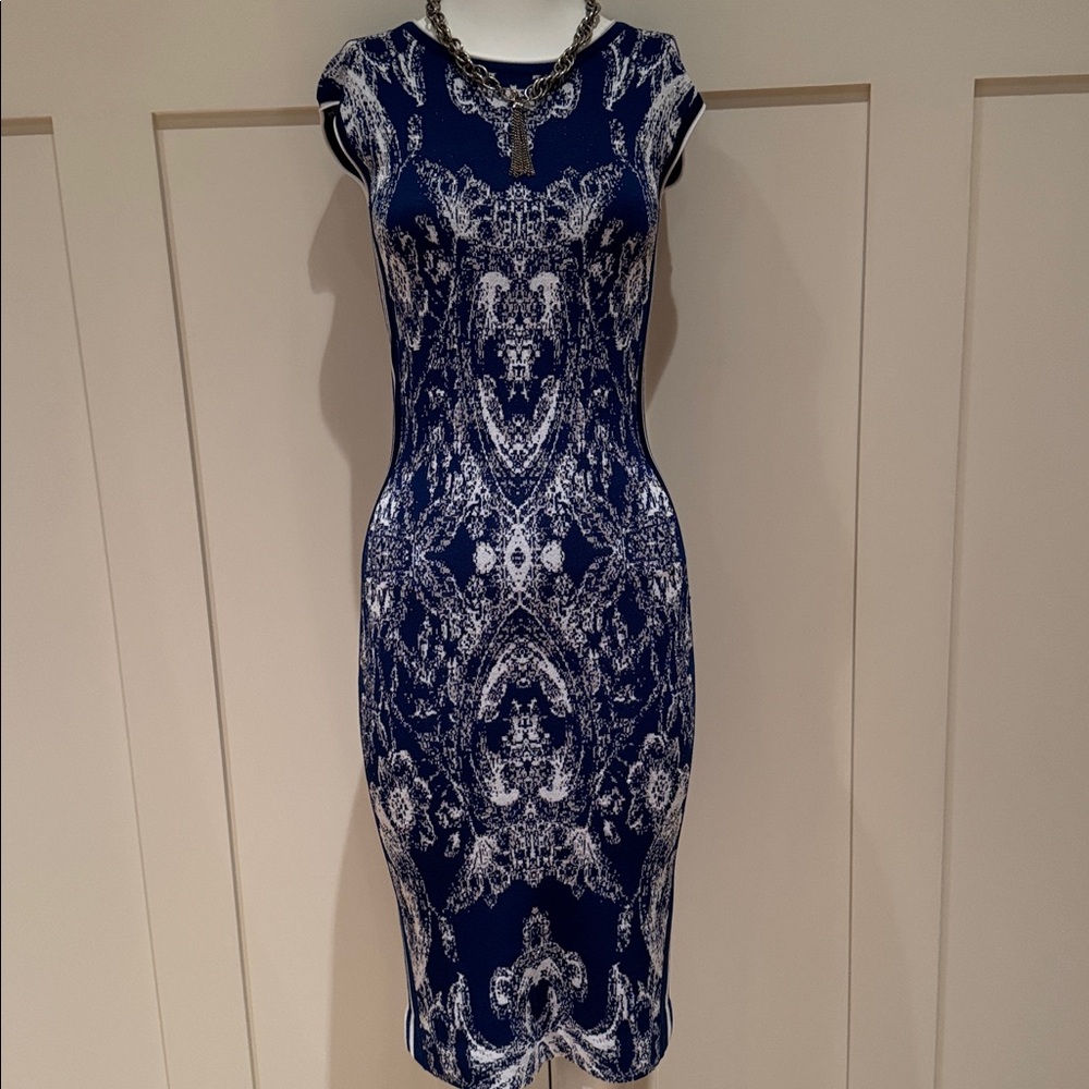 NK32 NAEEM KAHN METALLIC KNIT MIDI DRESS DAMASK PRINT BLUE/WHITE SIDE STRIPES S